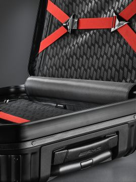 CZARNA WALIZKA NA KÓŁKACH AMG KABINOWA 37L