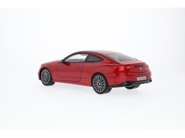 MODEL 1:18 CLE AMG Line C236 