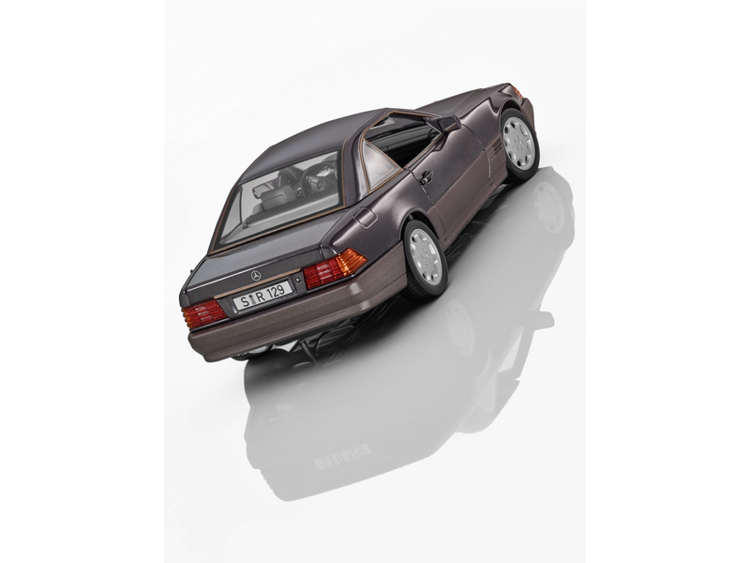 MODEL 1:18 SL R129