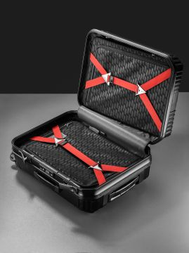 CZARNA WALIZKA NA KÓŁKACH AMG KABINOWA 37L